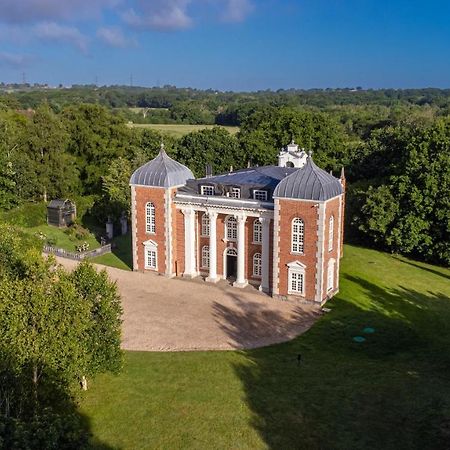 Eastwood Observatory: 12 Bedrooms, Swimming Pool And Tennis Court Hailsham Bagian luar foto