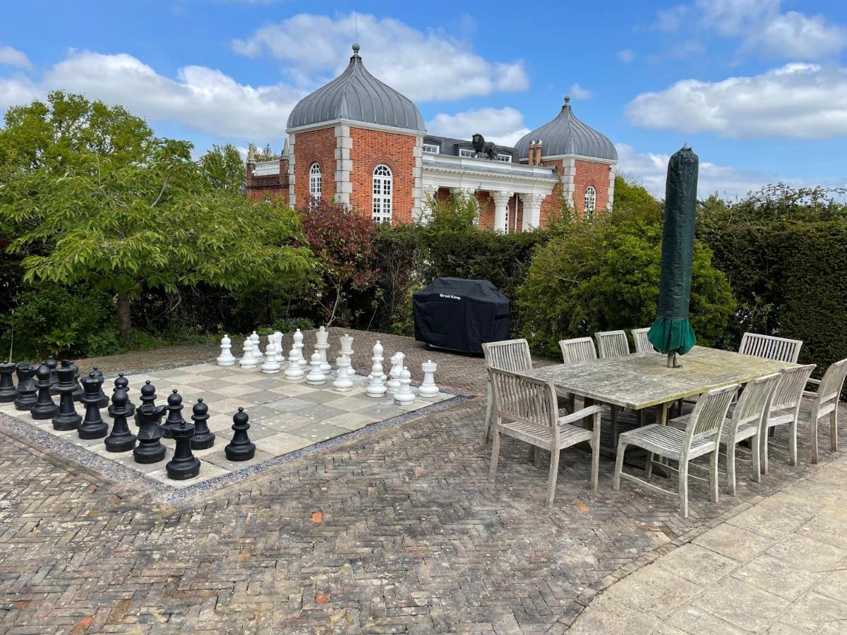 Eastwood Observatory: 12 Bedrooms, Swimming Pool And Tennis Court Hailsham Bagian luar foto