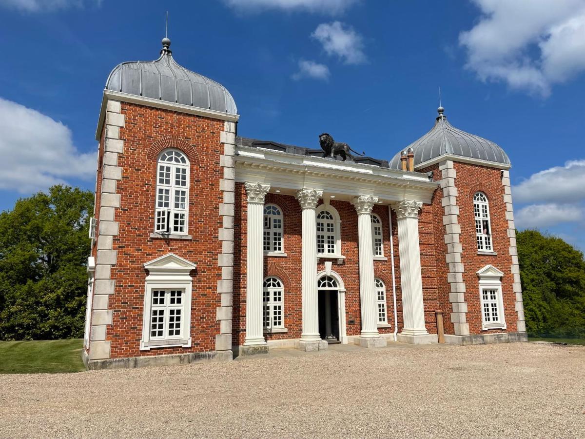Eastwood Observatory: 12 Bedrooms, Swimming Pool And Tennis Court Hailsham Bagian luar foto