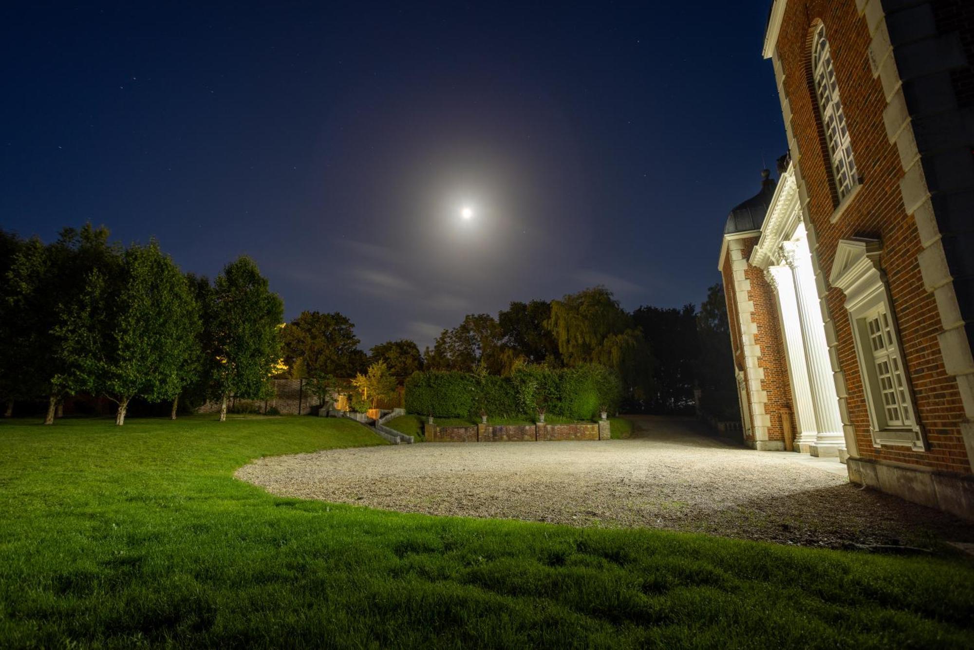 Eastwood Observatory: 12 Bedrooms, Swimming Pool And Tennis Court Hailsham Bagian luar foto